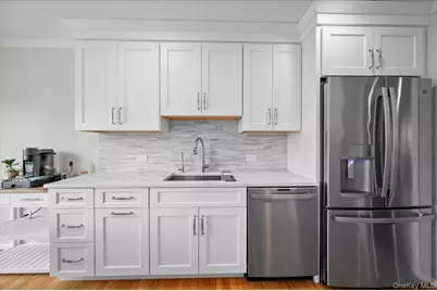 1079 Weaver Street, New Rochelle, NY 10804 - Photo 13