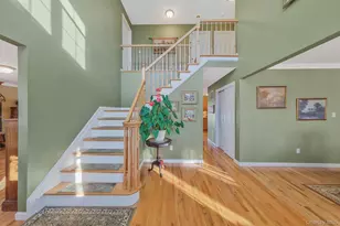 5 Old Neck Ct, Manorville, NY 11949 - Photo 5