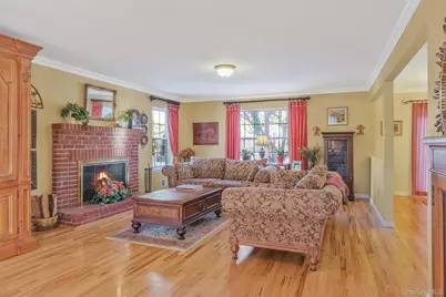 5 Old Neck Court, Manorville, NY 11949 - Photo 11