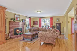 5 Old Neck Ct, Manorville, NY 11949 - Photo 11