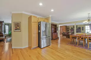 5 Old Neck Ct, Manorville, NY 11949 - Photo 15