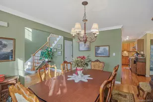 5 Old Neck Ct, Manorville, NY 11949 - Photo 7