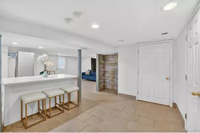 135 Midland Terrace, Yonkers, NY 10704 - Photo 15