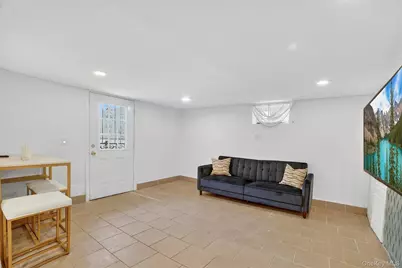 135 Midland Terrace, Yonkers, NY 10704 - Photo 19