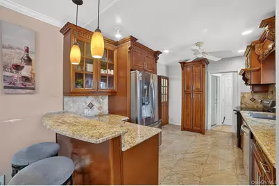 135 Midland Terrace, Yonkers, NY 10704 - Photo 5