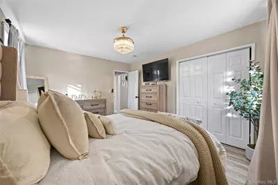 160-08 16th Avenue #2nd Floor, Whitestone, NY 11357 - Photo 5