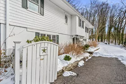 20 Harborview Drive, Northport, NY 11768 - Photo 5