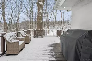 383 254th St, Bronx, NY 10471 - Photo 11