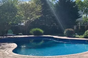 14 Donna Pl, East Islip, NY 11730 - Photo 31