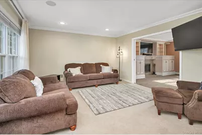 14 Donna Place, East Islip, NY 11730 - Photo 15