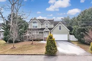 14 Donna Pl, East Islip, NY 11730 - Photo 3