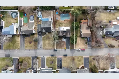 14 Donna Place, East Islip, NY 11730 - Photo 33