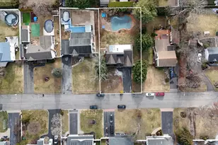 14 Donna Pl, East Islip, NY 11730 - Photo 33