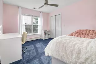 14 Donna Pl, East Islip, NY 11730 - Photo 21