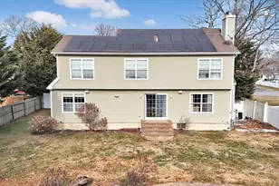 14 Donna Pl, East Islip, NY 11730 - Photo 29