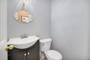 14 Donna Pl, East Islip, NY 11730 - Photo 17