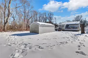 77 Baybright Dr, Shirley, NY 11967 - Photo 17