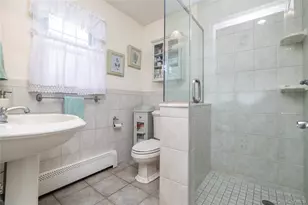 29 Norwich Ave, Lynbrook, NY 11563 - Photo 17