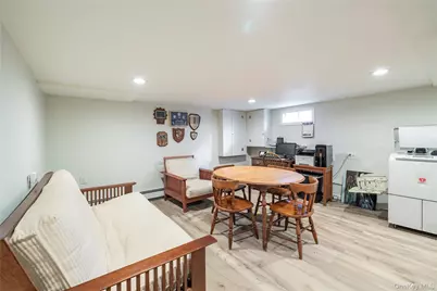 29 Norwich Avenue, Lynbrook, NY 11563 - Photo 23