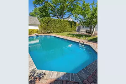 29 Norwich Avenue, Lynbrook, NY 11563 - Photo 29