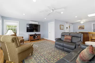 29 Norwich Avenue, Lynbrook, NY 11563 - Photo 15