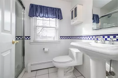 29 Norwich Avenue, Lynbrook, NY 11563 - Photo 21