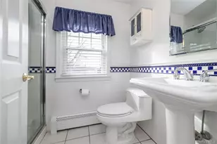 29 Norwich Ave, Lynbrook, NY 11563 - Photo 21