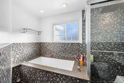 36 Brian Street, New Hyde Park, NY 11040 - Photo 21