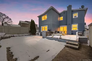 36 Brian St, New Hyde Park, NY 11040 - Photo 3