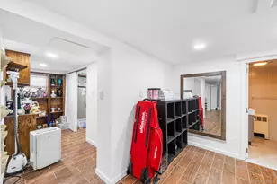 36 Brian St, New Hyde Park, NY 11040 - Photo 23