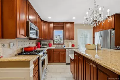 67 Combes Avenue, Hicksville, NY 11801 - Photo 13