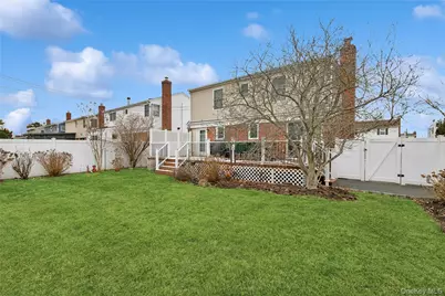 67 Combes Avenue, Hicksville, NY 11801 - Photo 31