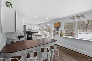 33 Randall Rd, Wading River, NY 11792 - Photo 7