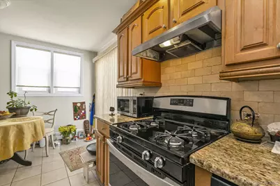 88 Spruce Lane, Valley Stream, NY 11581 - Photo 9