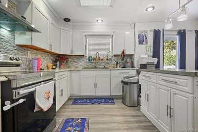 5 Plum Tree Lane, Commack, NY 11725 - Photo 9