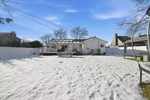 5 Plum Tree Ln, Commack, NY 11725 - Photo 25