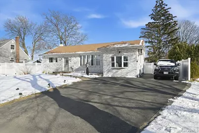 5 Plum Tree Lane, Commack, NY 11725 - Photo 3