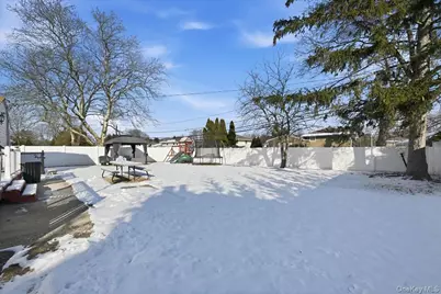 5 Plum Tree Lane, Commack, NY 11725 - Photo 21