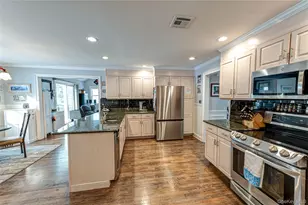 6 Sandy Hollow Rd, Centerport, NY 11721 - Photo 13