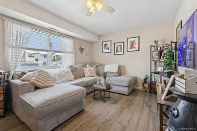 141 Pointe Circle N #141, Coram, NY 11727 - Photo 5