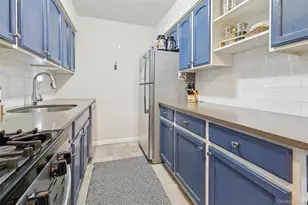 141 Pointe Cir N, Coram, NY 11727 - Photo 3