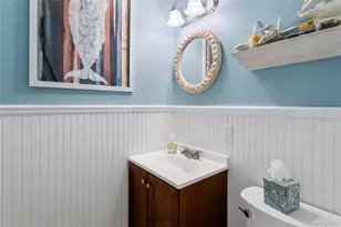 100 Baker Ct, Island Park, NY 11558 - Photo 29