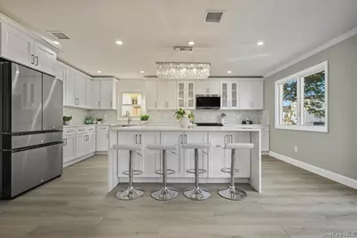 1050 Hastings Street, Baldwin, NY 11510 - Photo 9