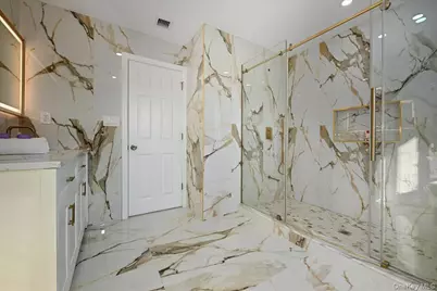 1050 Hastings Street, Baldwin, NY 11510 - Photo 41