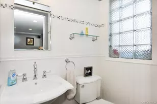 72 Narwood Rd, Massapequa, NY 11758 - Photo 19