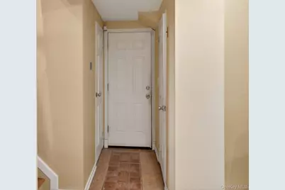 815 Iris Place, West Hempstead, NY 11552 - Photo 17