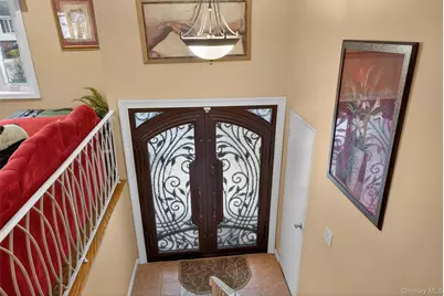 815 Iris Place, West Hempstead, NY 11552 - Photo 3