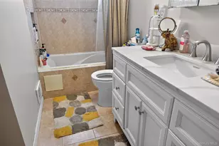 815 Iris Pl, West Hempstead, NY 11552 - Photo 5