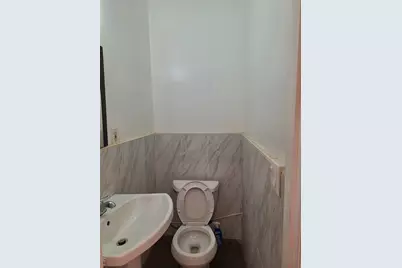 16718 Hillside Avenue #2nd floor, Jamaica, NY 11432 - Photo 9