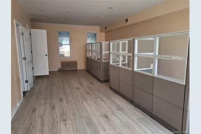16718 Hillside Avenue #2nd floor, Jamaica, NY 11432 - Photo 5